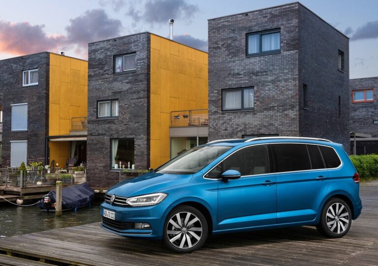 Volkswagen Touran places occasion
