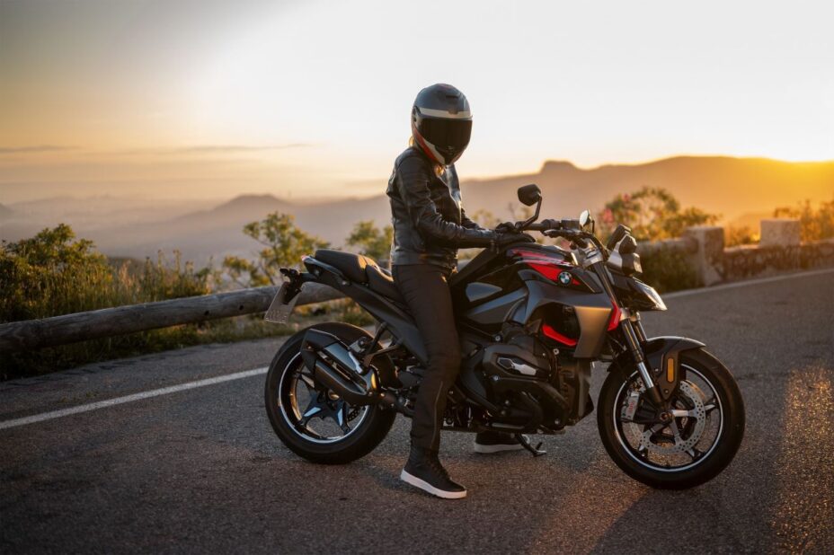 bmw motorrad r 1300 r pourquoi la choisir