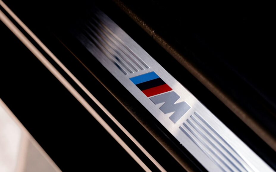 quelle est la différence entre une bmw m et un pack m