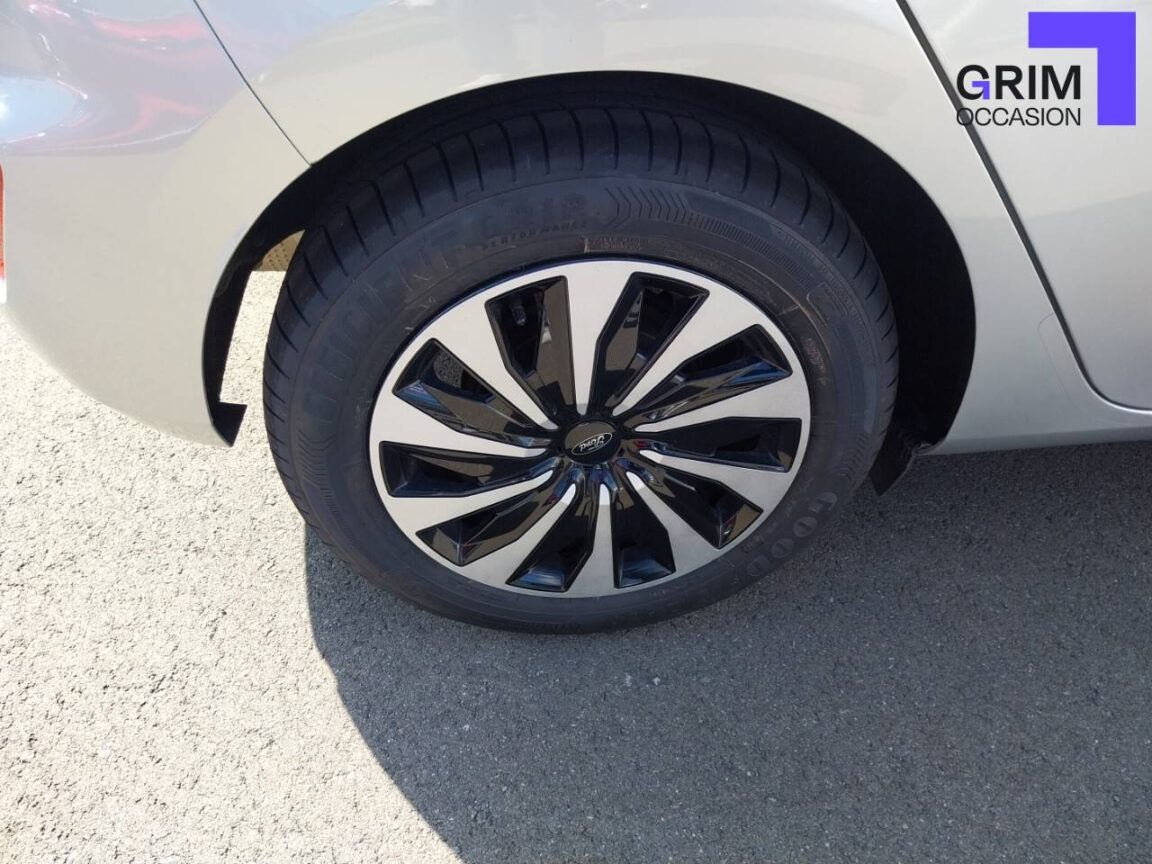 ford fiesta flexifuel ch ss bvm places titanium business