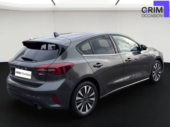 ford focus flexifuel ss mhev titanium design