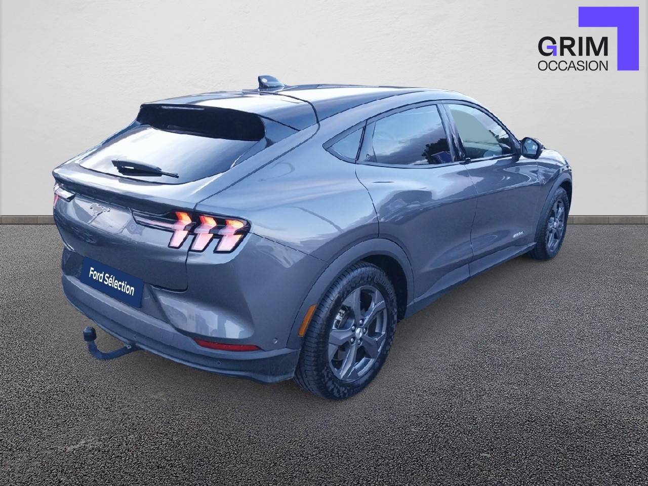 ford mustang mach e extended range kwh ch