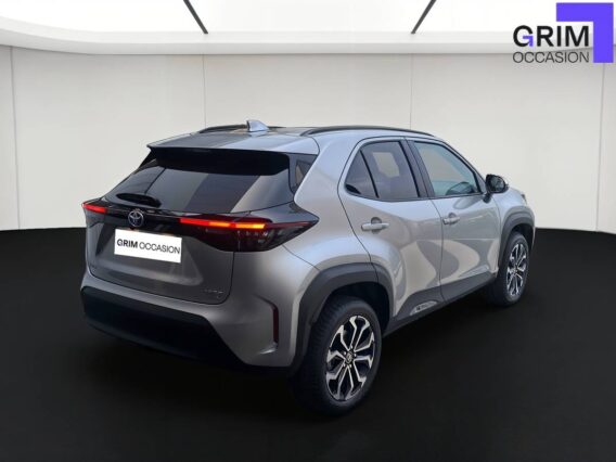 toyota yaris cross hybride h awd i design
