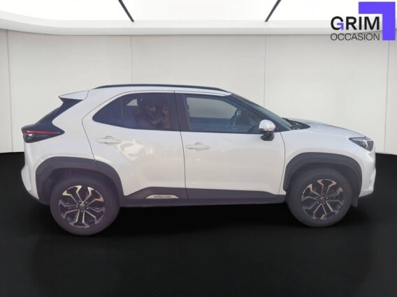 toyota yaris cross hybride h awd i design
