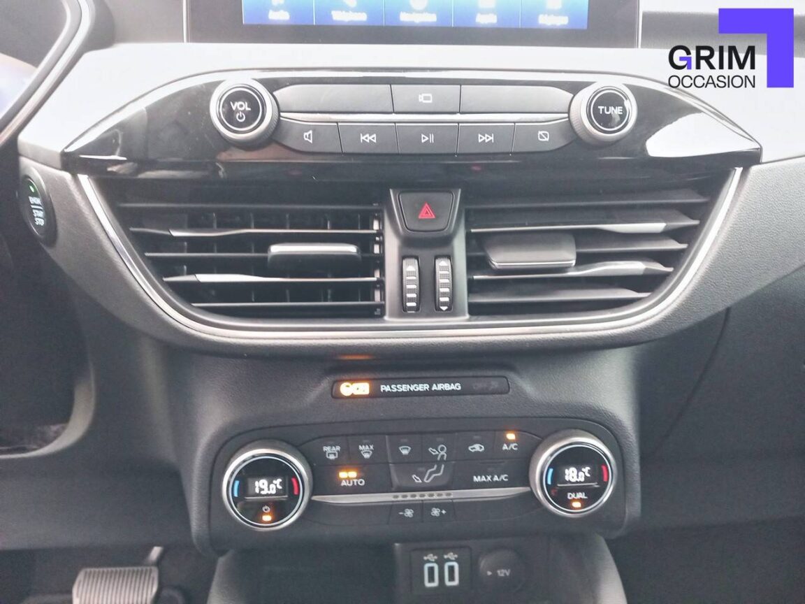 ford kuga duratec ch flexifuel fhev e powershift titanium