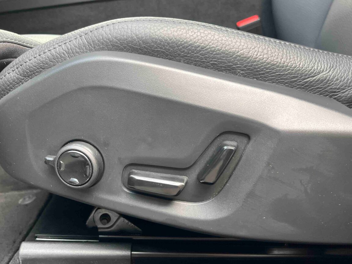 volvo xc t awd hybride rechargeable ch ch geartronic plus style dark