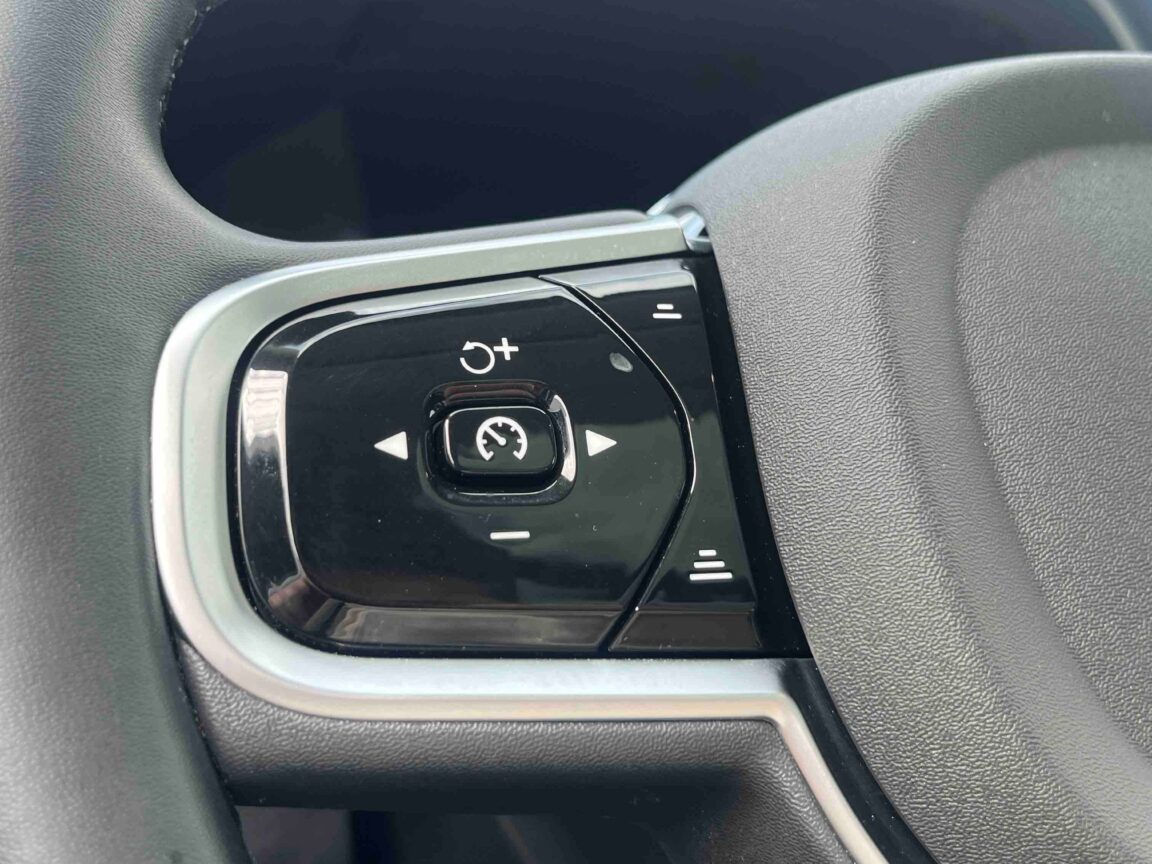 volvo xc t awd hybride rechargeable ch ch geartronic plus style dark