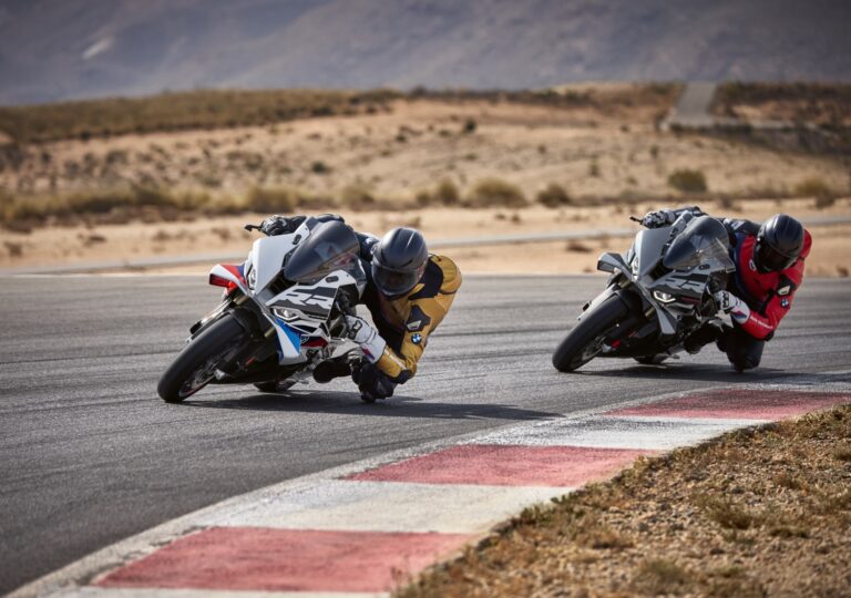 aérodynamisme bmw s 1000 rr sur circuit