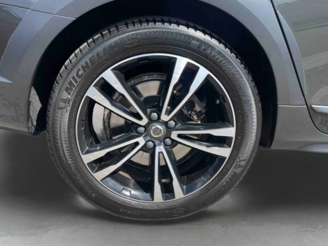 volvo v cross country d awd adblue ch geartronic cross country