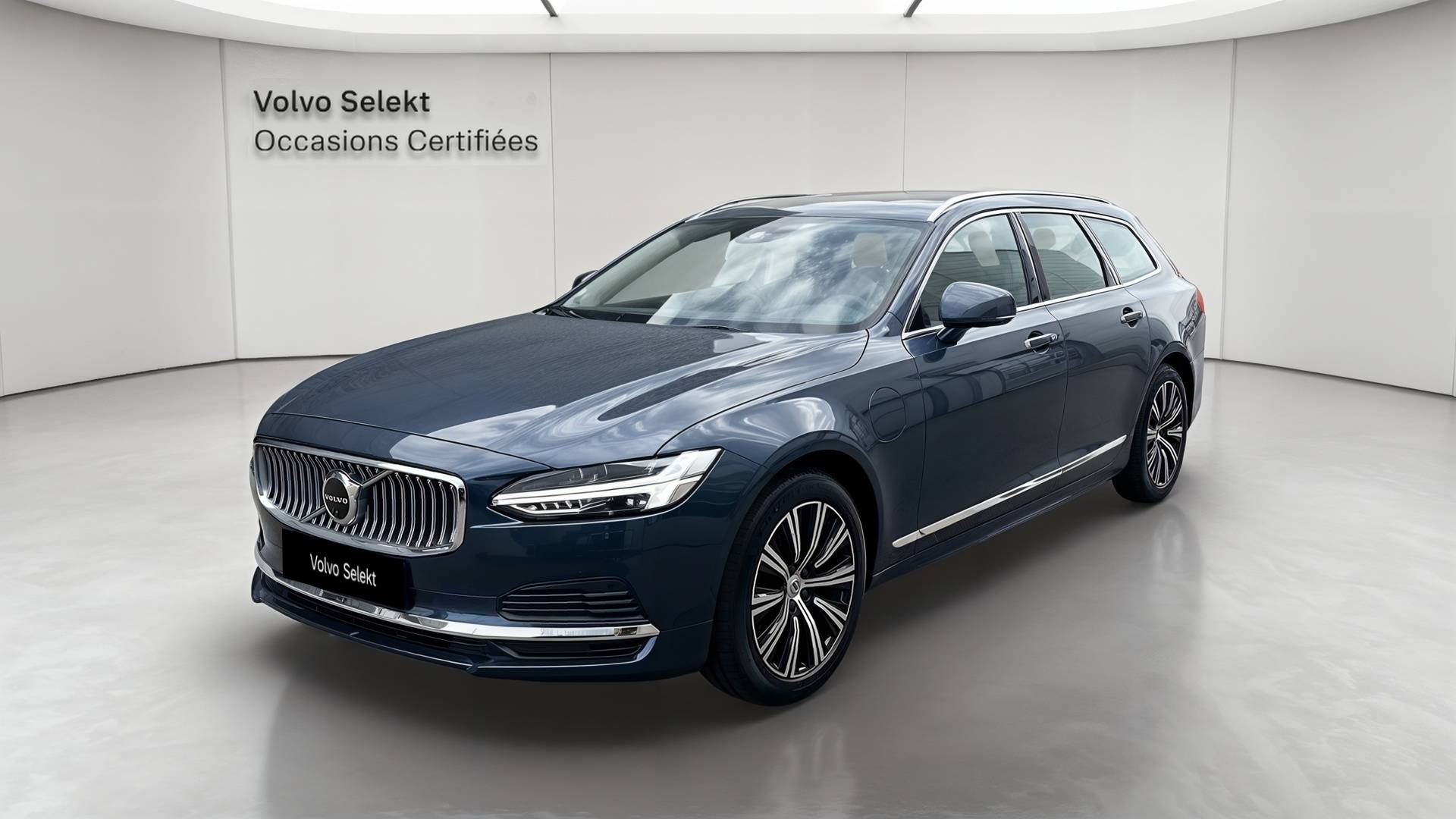 volvo v t awd recharge ch geartronic inscription luxe