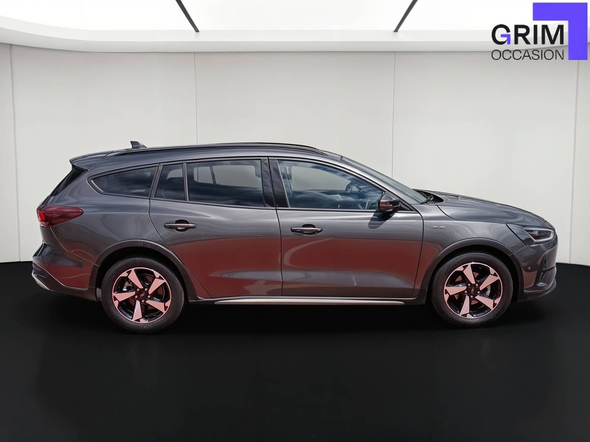 ford focus sw ecoboost ss mhev st line