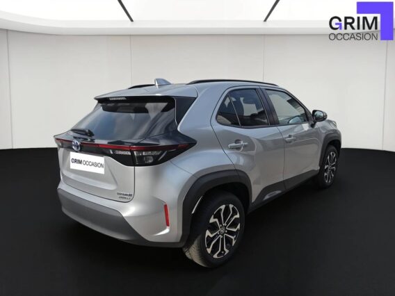 toyota yaris cross hybride h awd i design