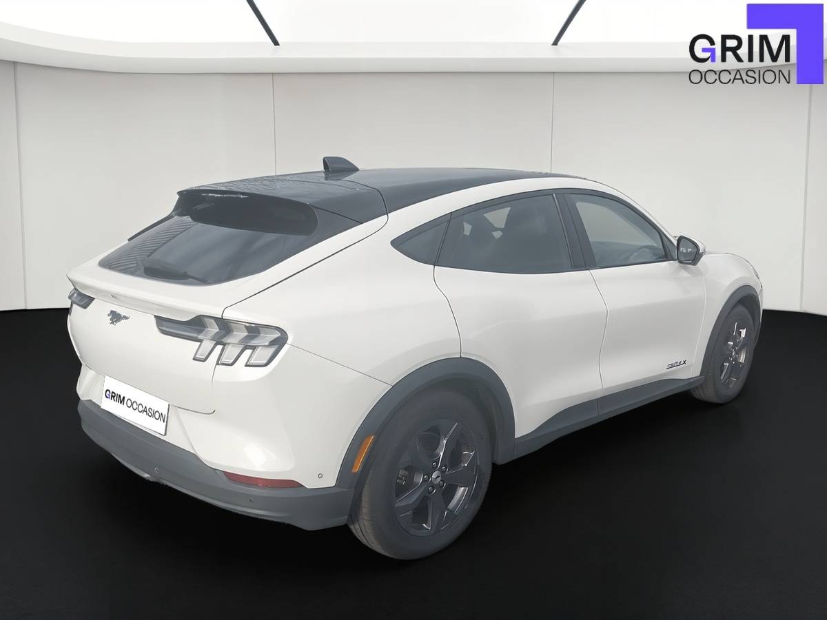 ford mustang mach e extended range kwh ch
