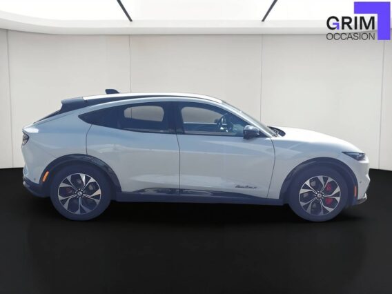 ford mustang mach e extended range kwh ch premium