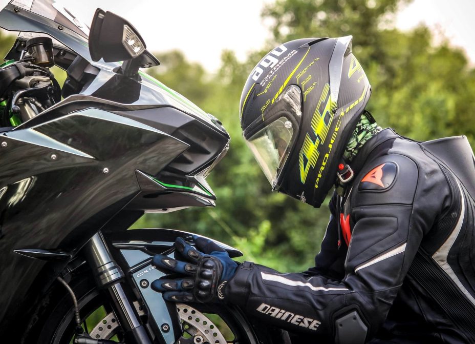 usure des pneus moto a cause de la chaleur