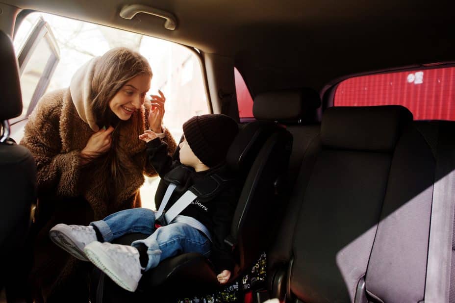 voiture occasion portes avec enfant