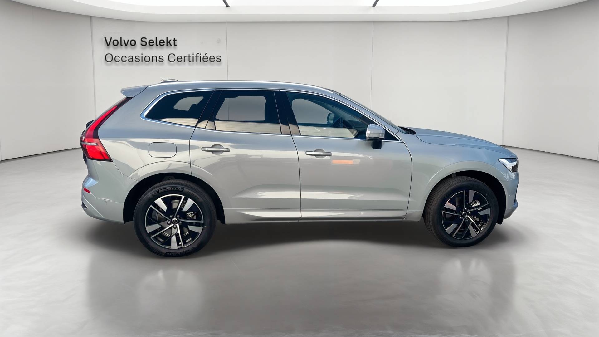 volvo xc t awd hybride rechargeable ch ch geartronic plus style chrome