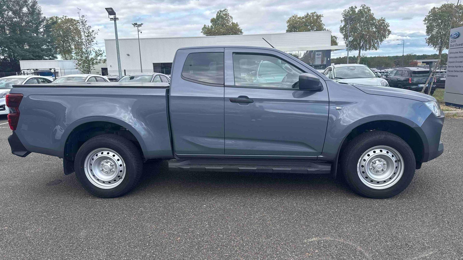 isuzu d max n space cab ch x bva