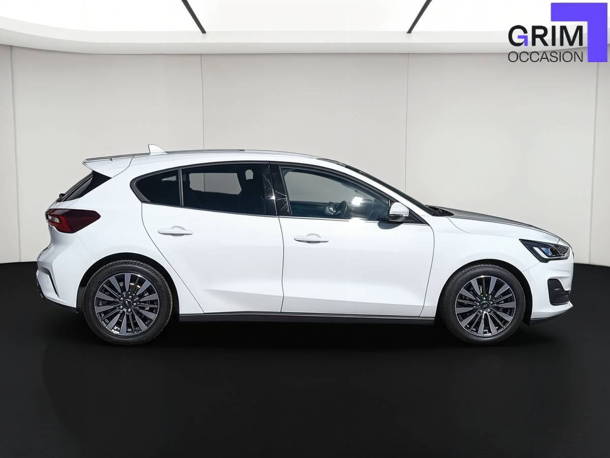 ford focus flexifuel ss mhev titanium design